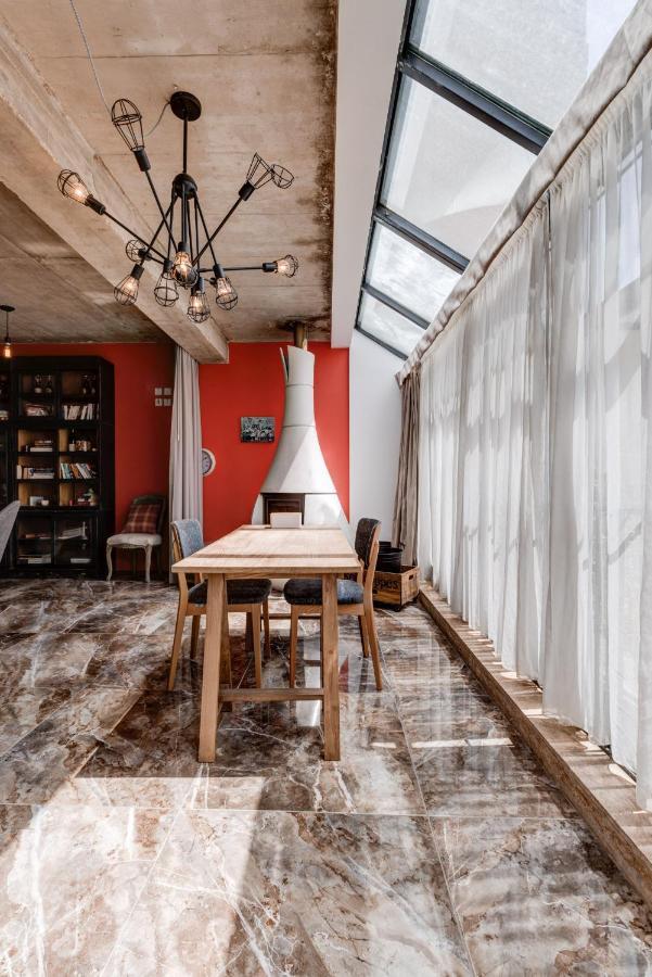 Talbot And Bons Deluxe Studio Flat Gudja Eksteriør bilde